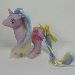 Baby Jubilee Happy Birthday Unicorn G1 Pony - Pastel Purple Classic Style Giraffe Symbol Retro Toy HQG1C