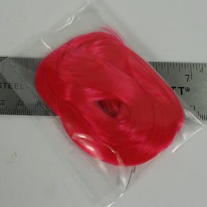 Nylon Custom HAIR HQ Strawberry Fields Red HQG1C Tipo Retro Muñecas Ponis y Proyectos 1 Mechón Liso