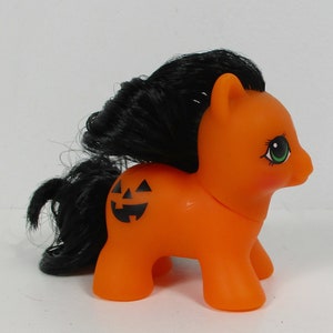 Halloween Lil Pumpkin Tiny Pony Baby Custom HQG1C Teeny Black Hair Classic 1980s Style Small Cute 2 Inch Toy Jack o Lantern
