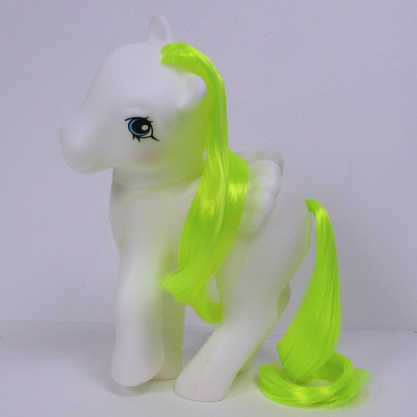 HQG1C White Pegasus Surprising Yellow-Green Hair BLANK G1 Pony - Classic Style Matte White Toy For Retro Customization