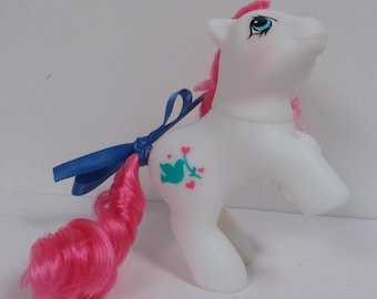 Baby Lovely Dove Rearing G1 White Pony - Classic Style Retro Toy Pink Hair