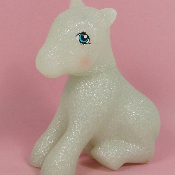 HQG1C Sparkle Sitting BLANK G1 Pony - Classic Style Glittering Silver White Toy For Retro Customization