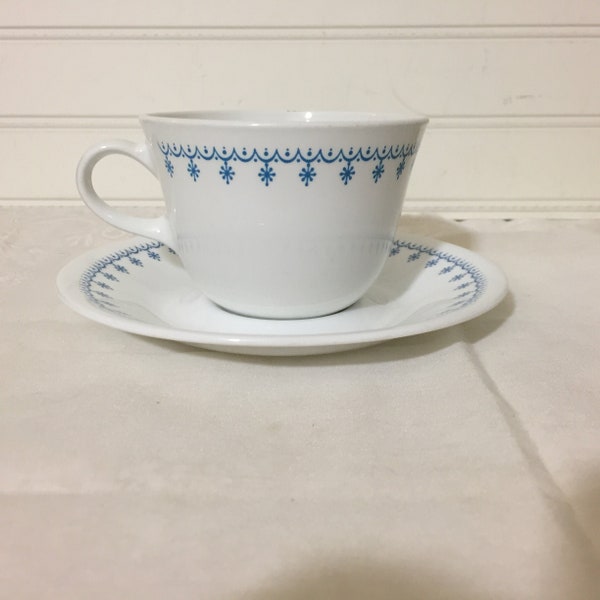 Corelle Snowflake Blue Garland Coffee Cup, Mug and Saucer Set