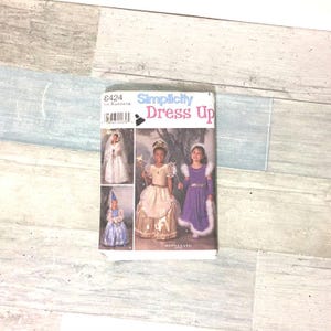 Simplicity Sewing Pattern Dress Up Costumes 8424, Girls Sizes 3-8, Uncut