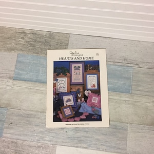 Hearts and Home Cross Stitch Pattern Chart Leaflet, Debra Designs, Welcome Sampler
