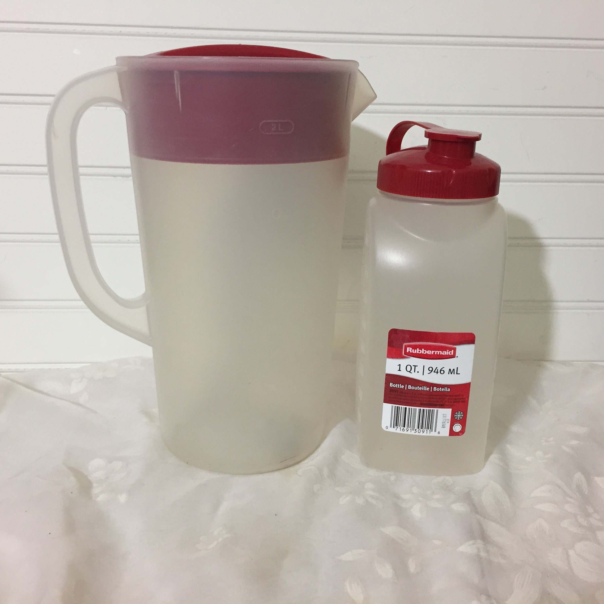 Vintage Rubbermaid Pitcher Pitchers Drink Containers With Lid YOU