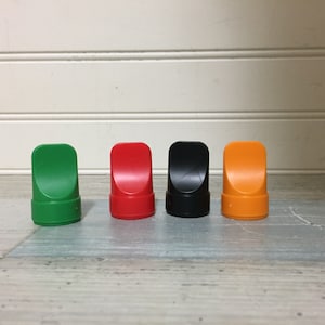 Yahtzee Showdown Game Pawns Movers Replacement Parts, Complete Set