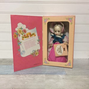 Vintage Ideal Nursery Tales Mother Hubbard Doll 8&quot; 1984 Story Book