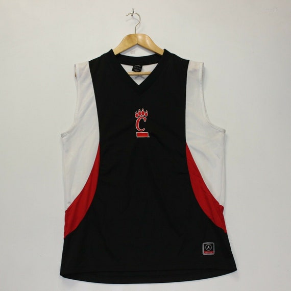 CINCINNATI BEARCATS ADULT EMBROIDERED BLACK SWEATER VEST NEW