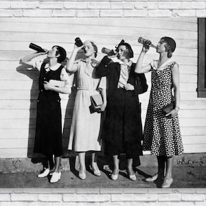 Flappers Drinking Prohibition Photo Poster Print, Black and White Vintage Alcohol Liquor Picture Photograph Wall Art Home House Bar Decor