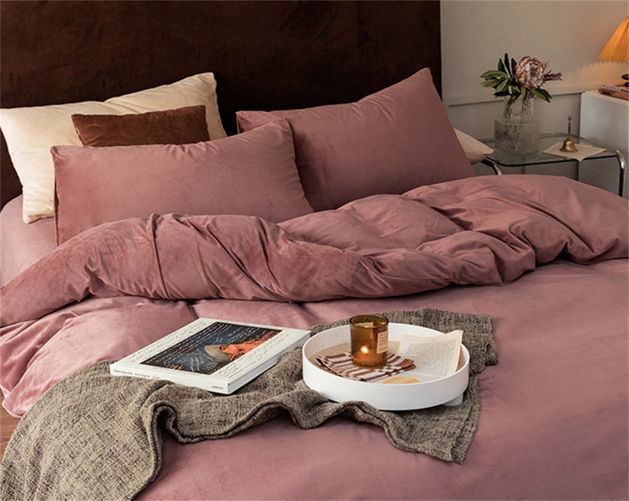 mauve pink bedspread