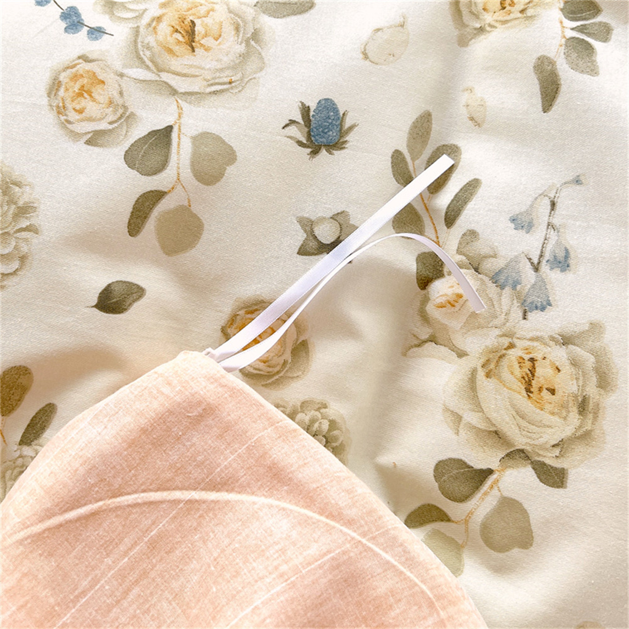 Flowers & Leaves Embroidered Duvet Cover Set – Level Decor