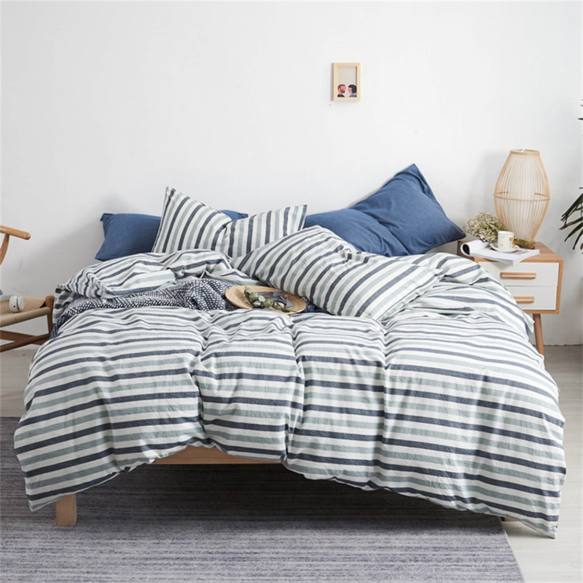 green striped quilt