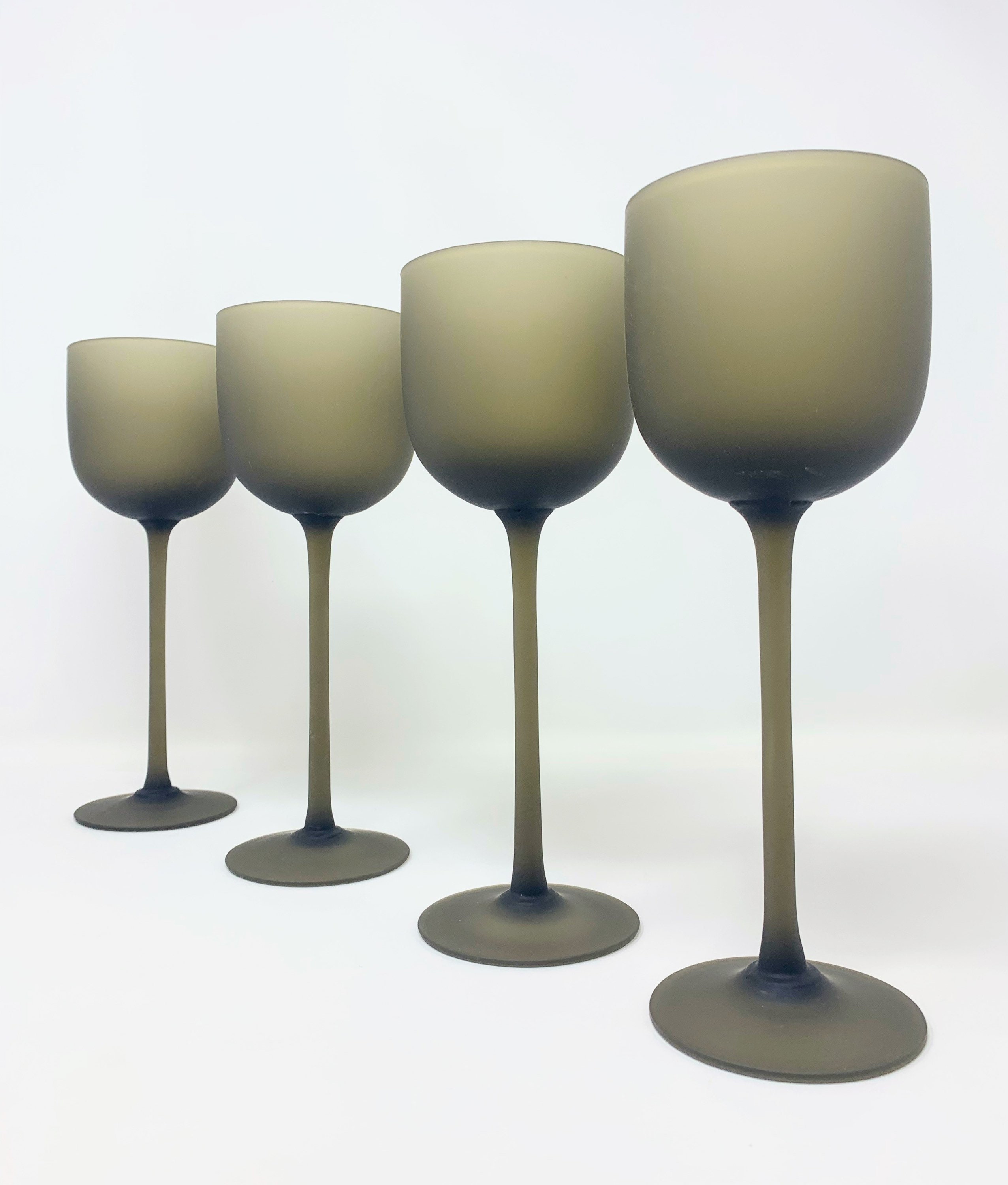 A Set of 6 Carlo Moretti Amethyst Small 4 Oz Wine Glasses Mid