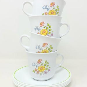 Set of Four Retro Vintage Corelle Corningware “Spring Meadow” Flat Cups and Saucers/1970’s