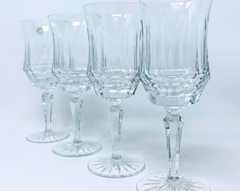 STAR CUT FOOT Wedgewood Galway OLD GALWAY Water Goblet 8-1/8" STAR CUT FOOT Wedgewood Galway OLD GALWAY Water Goblet 8-1/8"