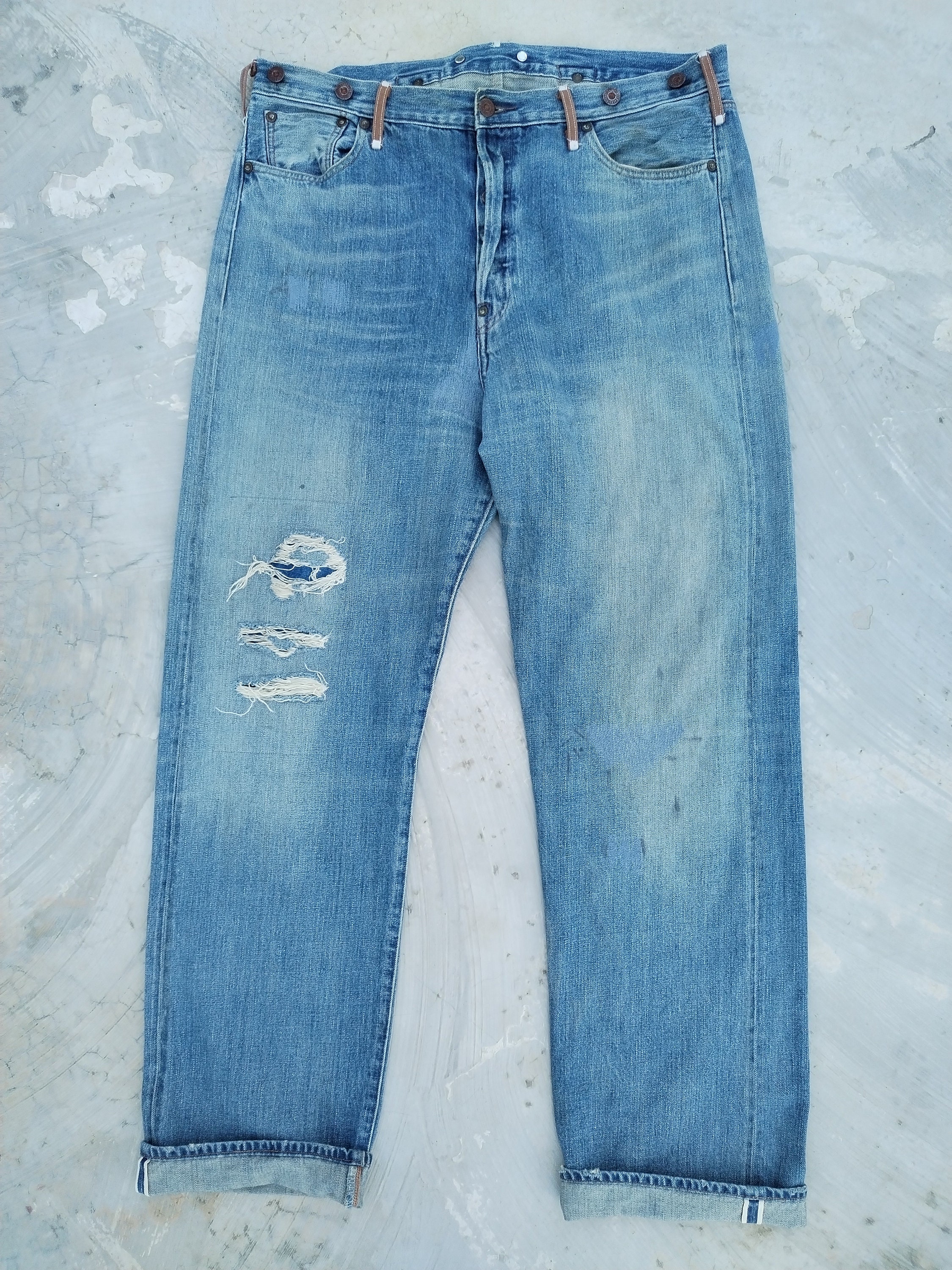 LEVIS VINTAGE CLOTHING LVC 1933 501XX Selvedge Jeans Distressed