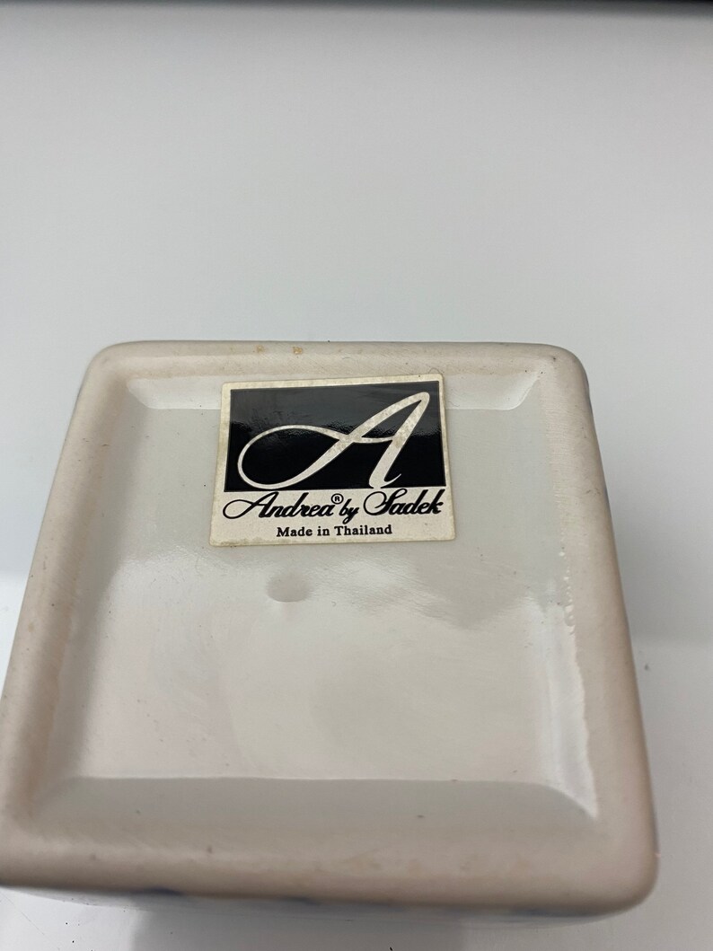 Andrea by Sadek Porcelain Trinket Box