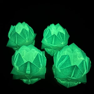 Świecący w ciemności papier origami, kwiat lotosu, pudełko na prezent, japońska biżuteria washi, pudełko na pierścionek, pomysł na ślub, stół, konfetti, przyjęcie urodzinowe
