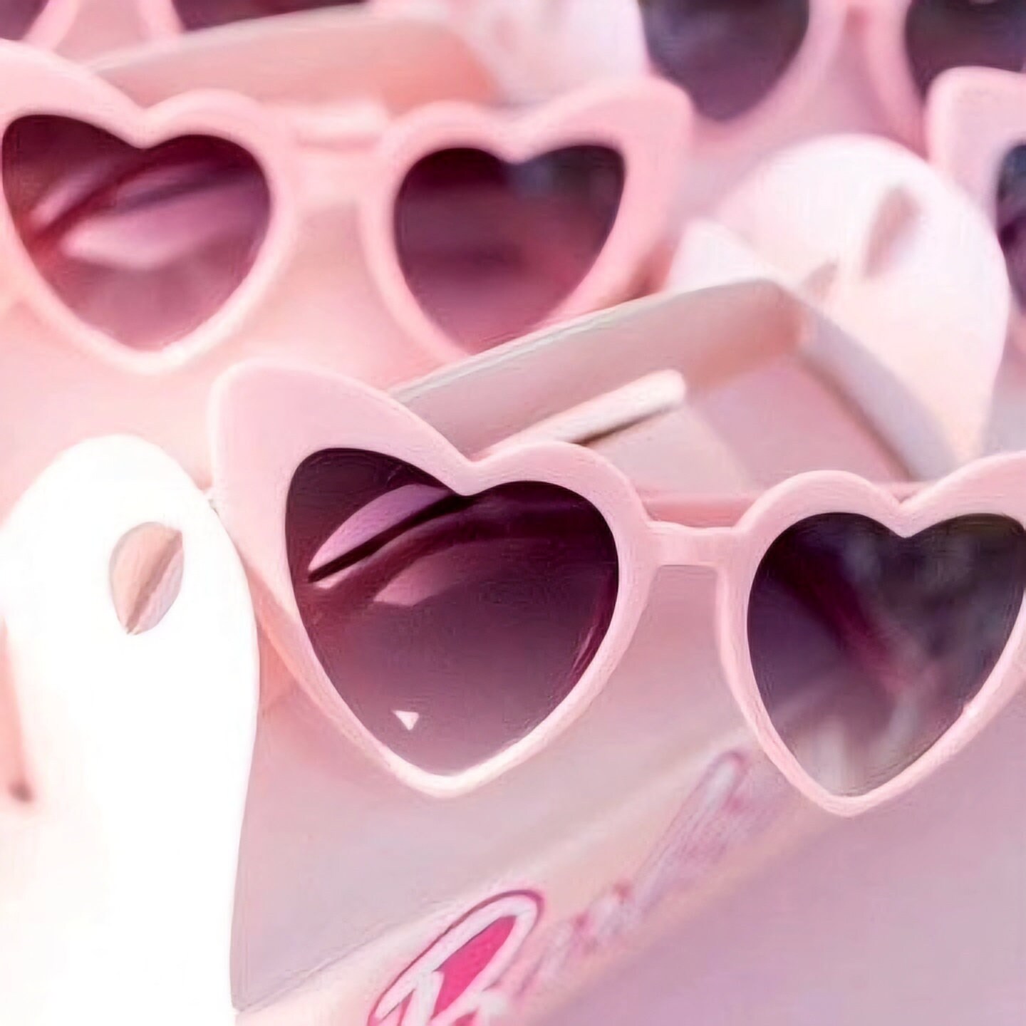 Red heart shaped cat eye retro vintage‎ pinup style sunglasses new $_32.JPG?set_id=880000500F main image 2