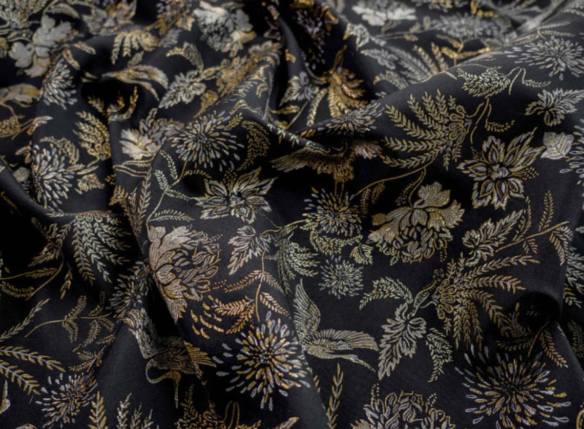CD 25 Print Short Black Gold Jacquard fabric
