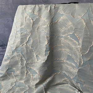Luxuriöser, goldbestickter Jacquardstoff, geprägter Blattdamastbrokat für Polsterarbeiten, Kleider-DIY-Stoff, 140 cm breit