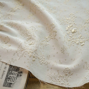 Ivory Jacquard Texture Homogeny