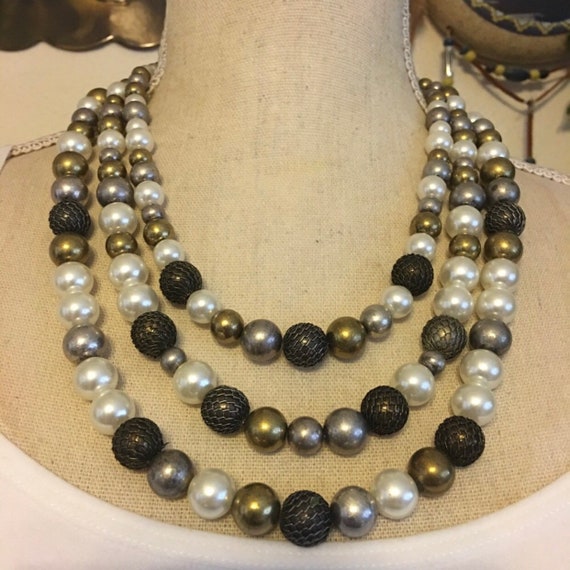 Vintage layered triple strand beaded necklace - image 1