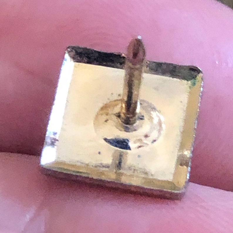 Men\u2019s Vintage gold tone tie tack pin with chain