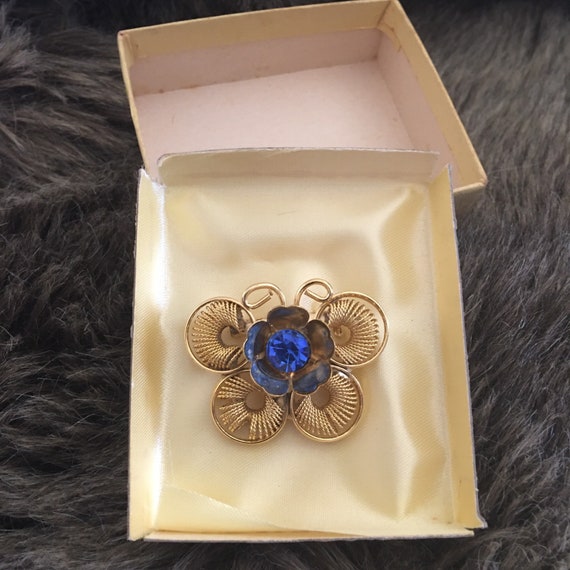 Vintage 60s new old stock gold butterfly brooch - image 2