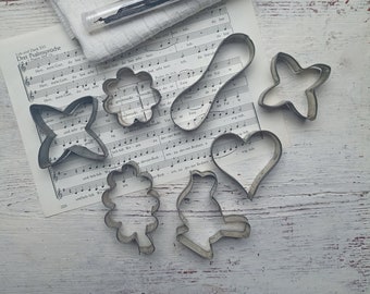 Set of 7 antique cookie cutters shabby patina baking molds cookie cutters Christmas old antique