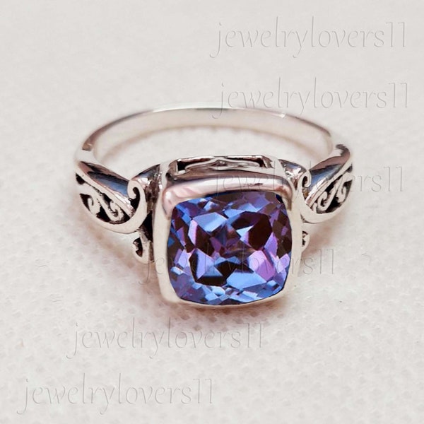 Multicolor Alexandrite Vintage Ring 925 Sterling Silver Ring For Women Handmade Solitaire Ring June Birthstone Ring Proposal Gift For Her