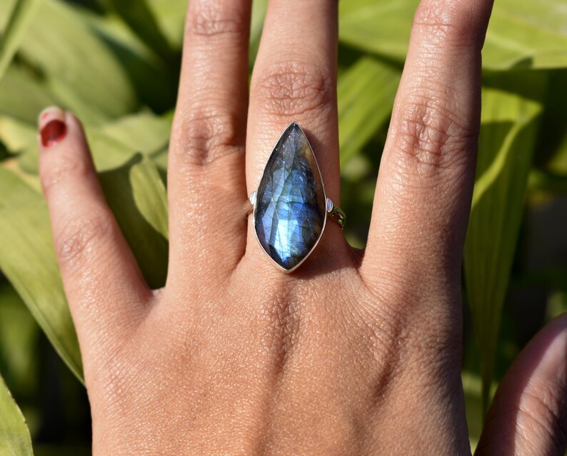 labradorite ring*925 sterling silver ring*blue flashy labradorite ring*handmade girls jewelry*valentine/'s day gift ring*bohemian huge ring
