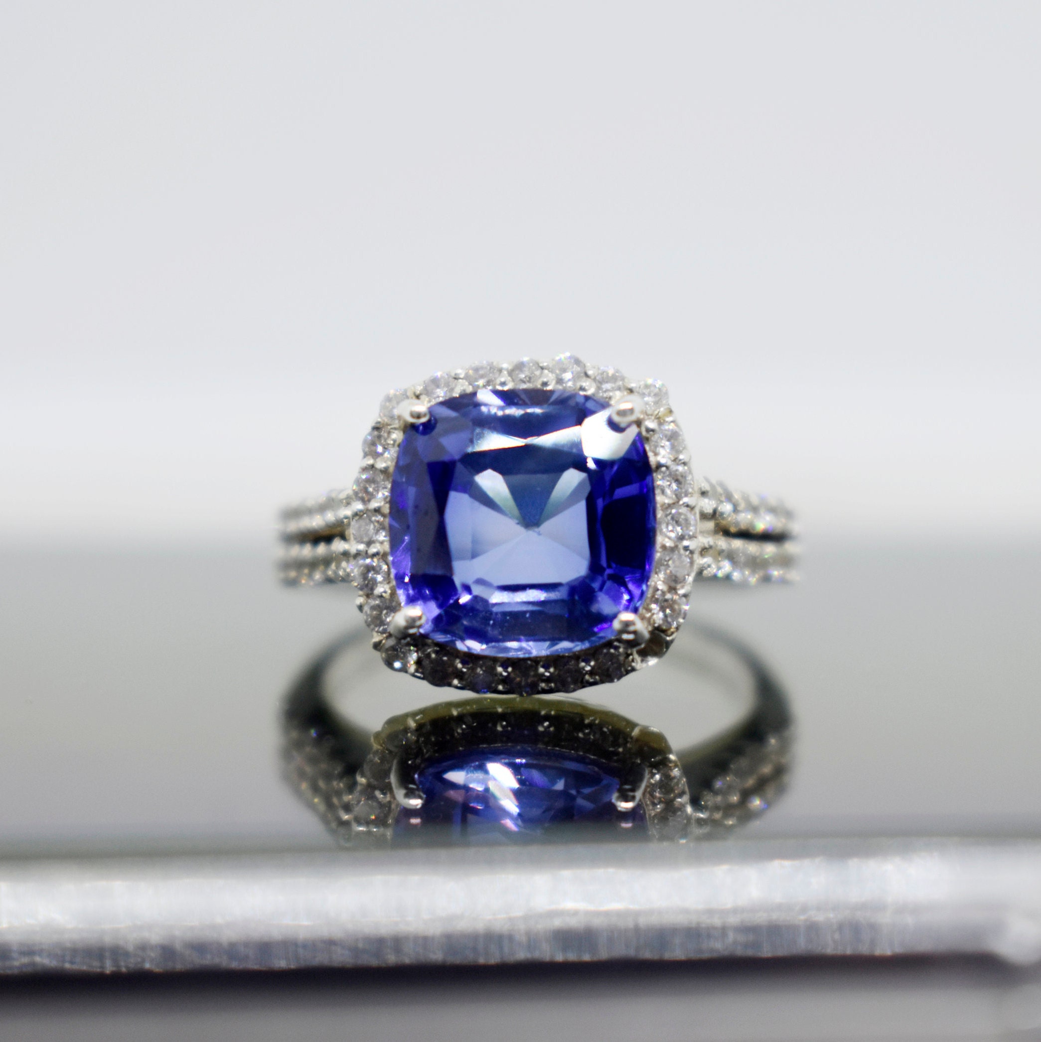 solid 925 sterling silver natural tanzanite gemstone jewelry handmade halo ring