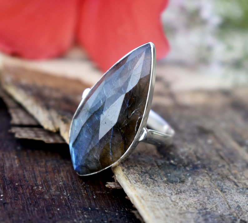 labradorite ring*925 sterling silver ring*blue flashy labradorite ring*handmade girls jewelry*valentine/'s day gift ring*bohemian huge ring