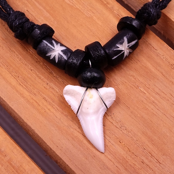 Collier Dent de Requin Véritable Bijoux Ethnique Pendentif Cordon Noir Ajustable noir