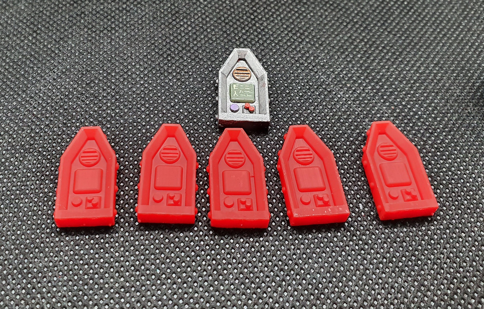 5x Sci-fi wall mounted consoles - add detail to sci-fi terrain