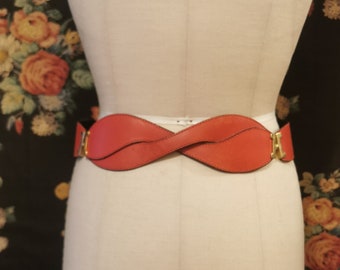 Valijú red equestrian inspired belt