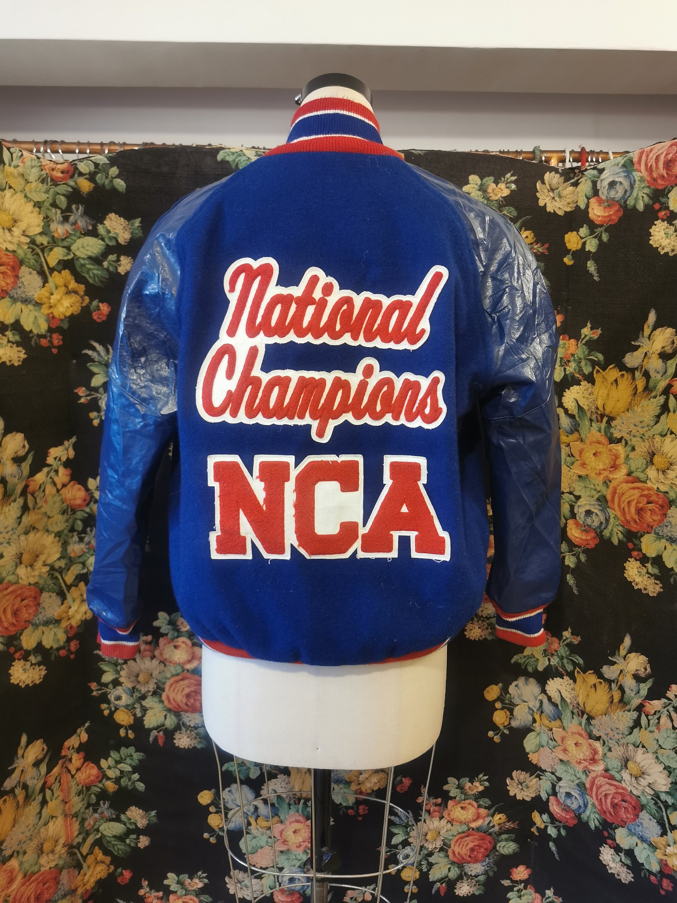 90 年代のアメリカン ビンテージ チアリーディング バーシティ 