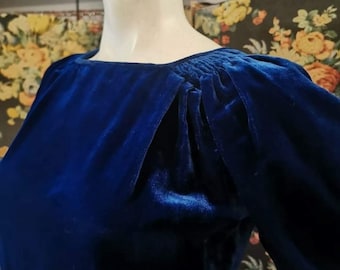 Adorable 1930's Puff Sleeve Velvet Dress