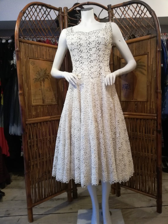 Hand beaded lace wedding dress vintage American d… - image 3