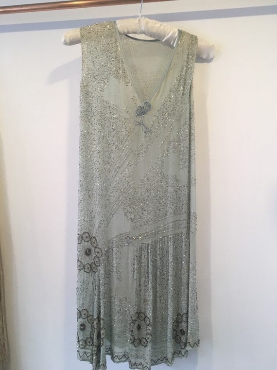 Vintage 1920s Flapper Beaded Dress.