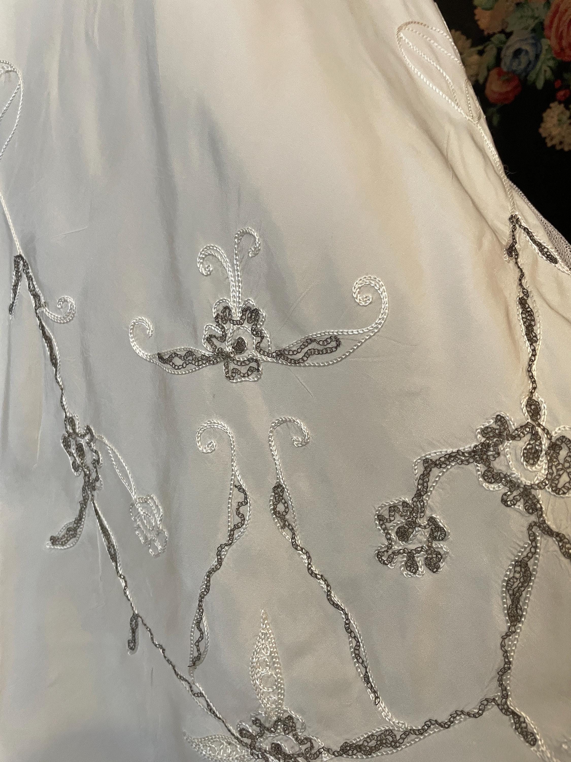 Robe longue du soir 1930 en faille et tulle bleu - Chez Sarah