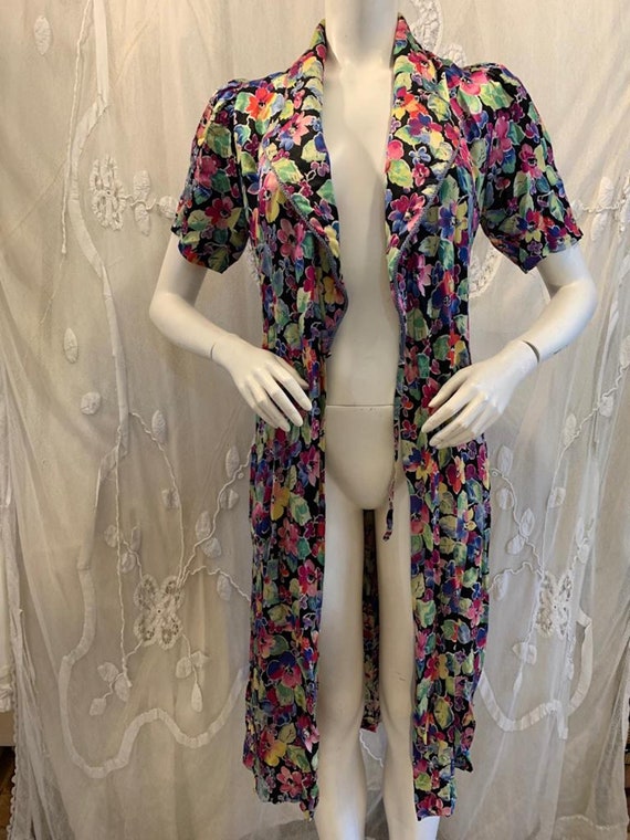 1940s Floral Print House Robe or Wrap-around Dress