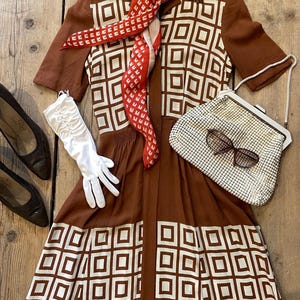 Abstract retro vintage 1940s brown linen shirt dress