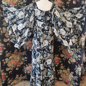 1970s rare Janice Wainwright for Simon Massey superb vintage Kaftan style maxi dress floral hippie