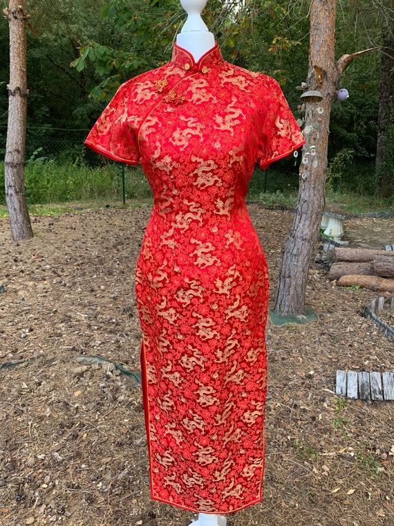 Traditional Chinese dress