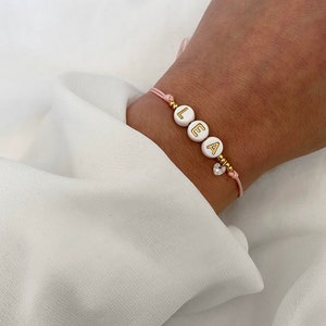 Pulsera letras nombre letra inicial cuentas oro corazón personalizable macramé