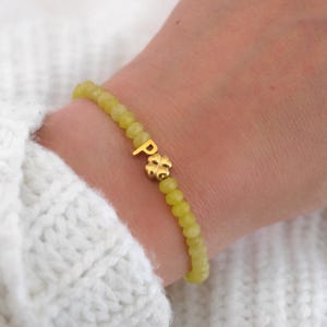 Pulseira de pérolas letra trevo amuleto da sorte inicial personalizável filigrana ouro verão
