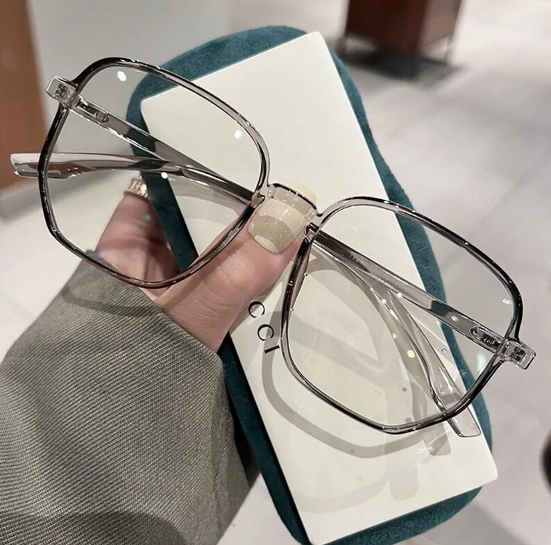 brille mit 2 punkten